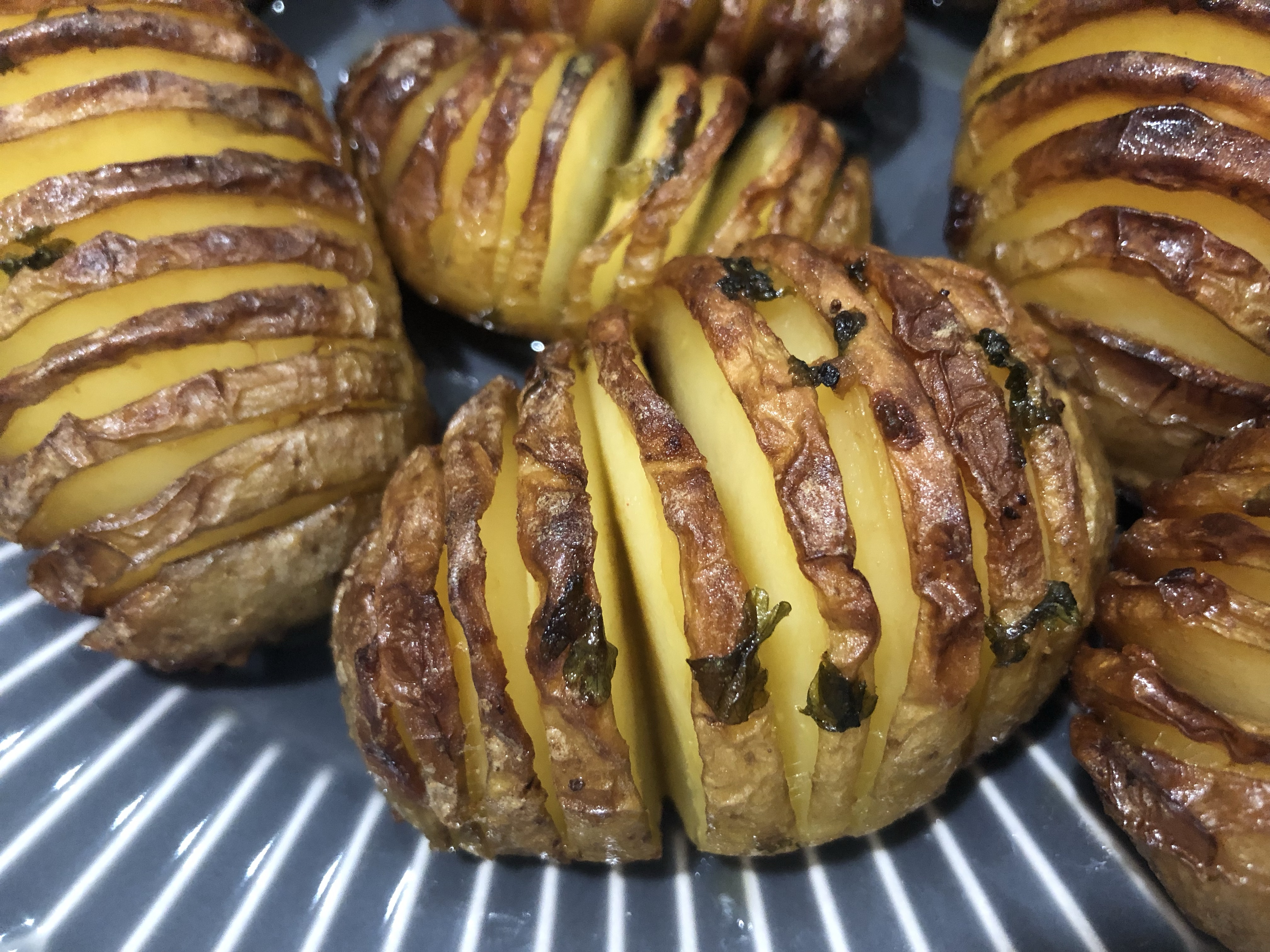 Garlic Hassleback Potatoes Recipe